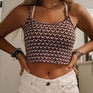 Maroon printed cropped tank!